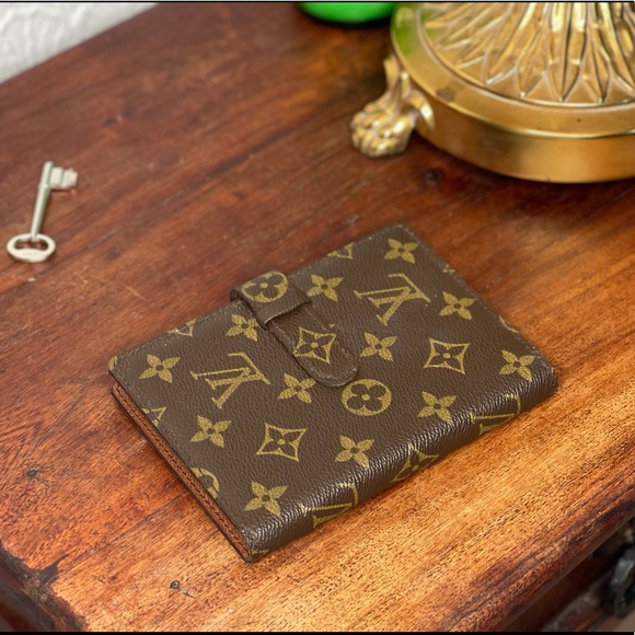 VINTAGE LOUIS VUITTON PHOTO ALBUM - Picture 7 of 12